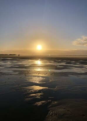 Beach nearby - Weisses Dunenhaus (St. Peter-Ording)