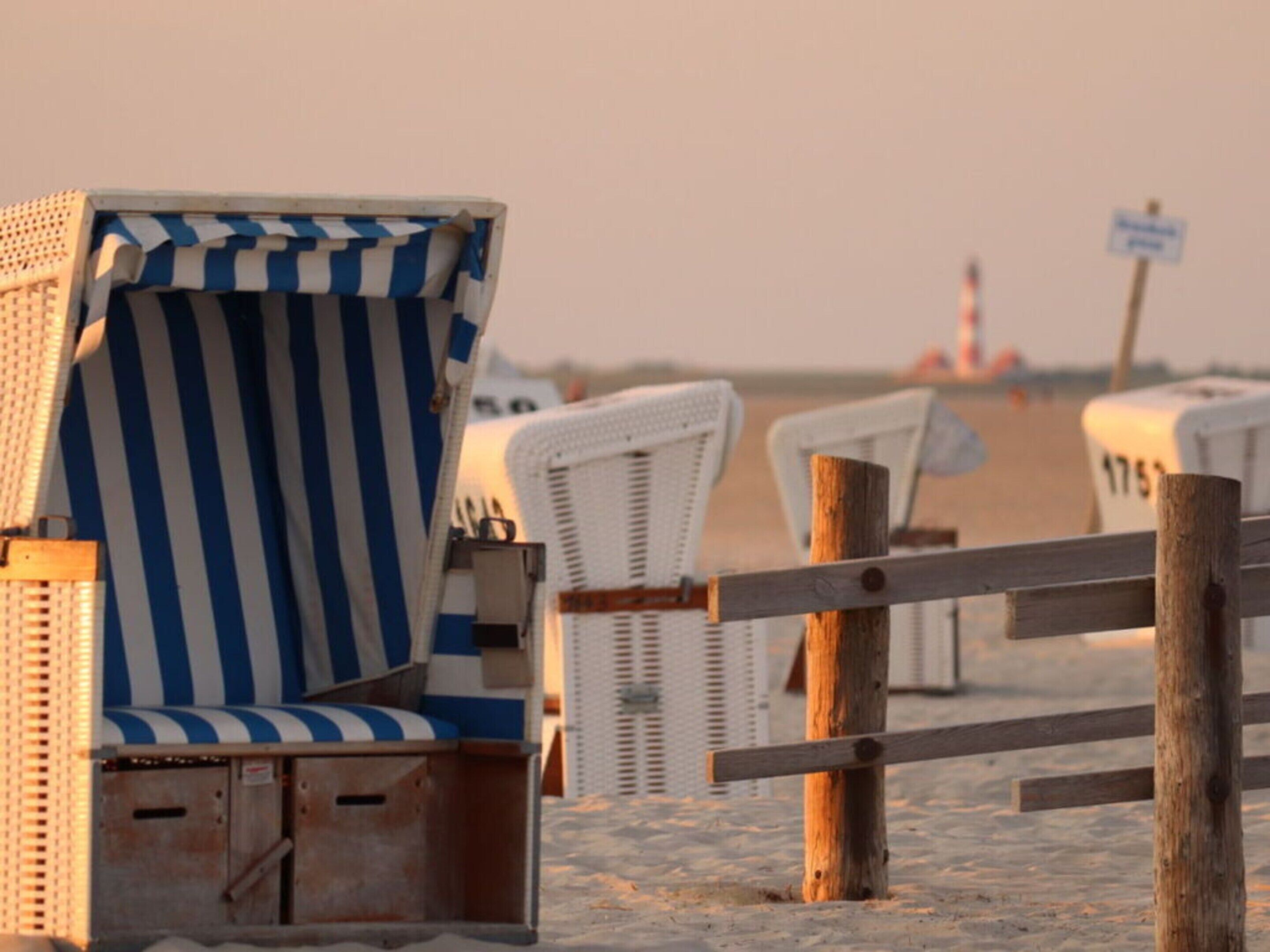 House | 4 bedrooms, individually furnished, iron/ironing board