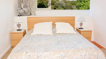 House | 4 bedrooms, iron/ironing board