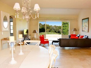Dining - Spacious Holiday Home With Garden (Mouans-Sartoux)