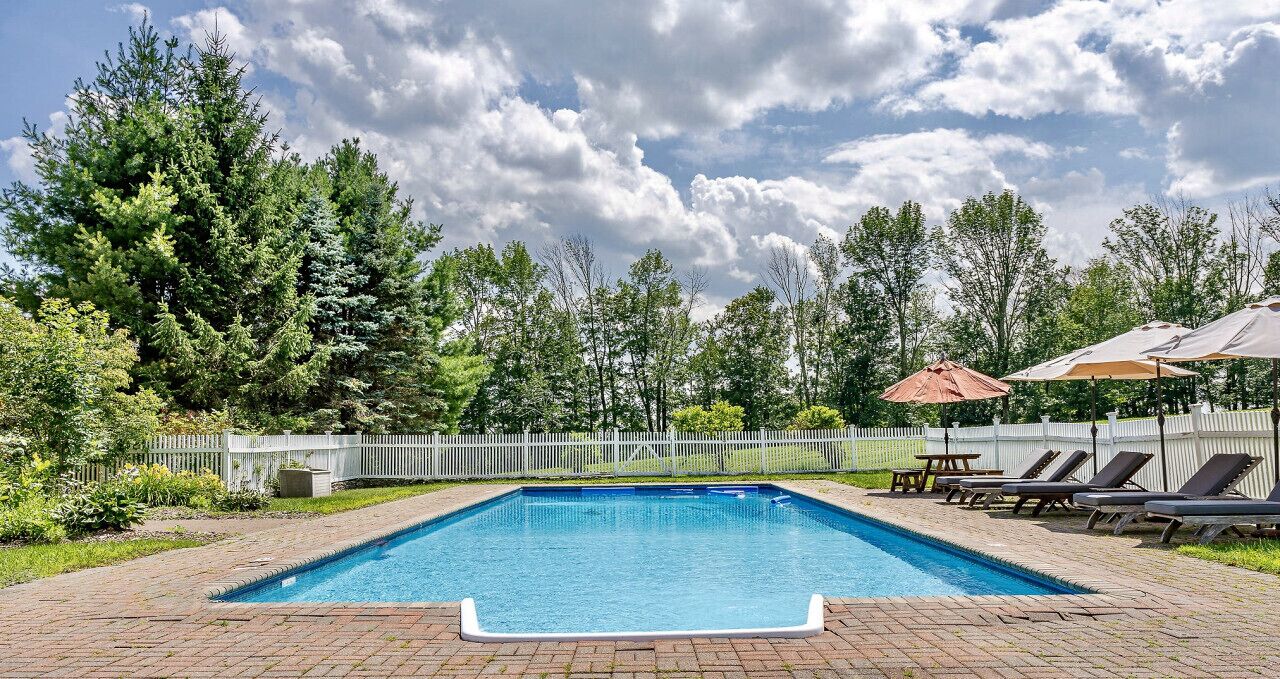 NEW: Pool, Tennis, Pickleball - Resort near Bethel