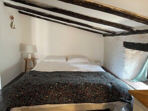 5 bedrooms, iron/ironing board, free WiFi, bed sheets - Maison de Charme au Cœur de la Balagne en Corse - vue mer et Montagnes (Cateri)