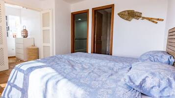 Apartment | 2 bedrooms, individually furnished, iron/ironing board