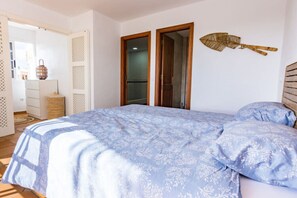 アパートメント | 2 室のベッドルーム、客室ごとに異なるインテリア、アイロン / アイロン台