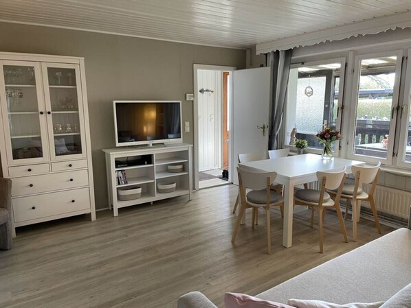 Dining - Apartment in Tyrol (Berlin)