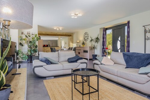 Christopha, maison de vacances avec belle piscine privée