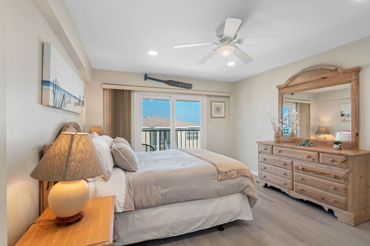 2 makuuhuonetta, työpöytä, silitysrauta/-lauta, ilmainen Wi-Fi