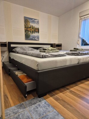 1 habitación, wifi gratis y ropa de cama