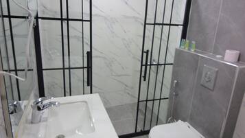 Chambre Double Deluxe, 1 trĂšs grand lit | Salle de bain