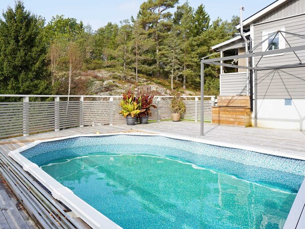 House | Pool