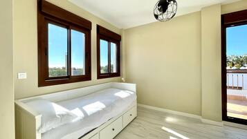 Villa | 5 bedrooms, individually furnished, iron/ironing board, bed sheets