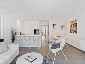 Apartment | Dining - Apartment Close to the Seafront (Blankenberge)
