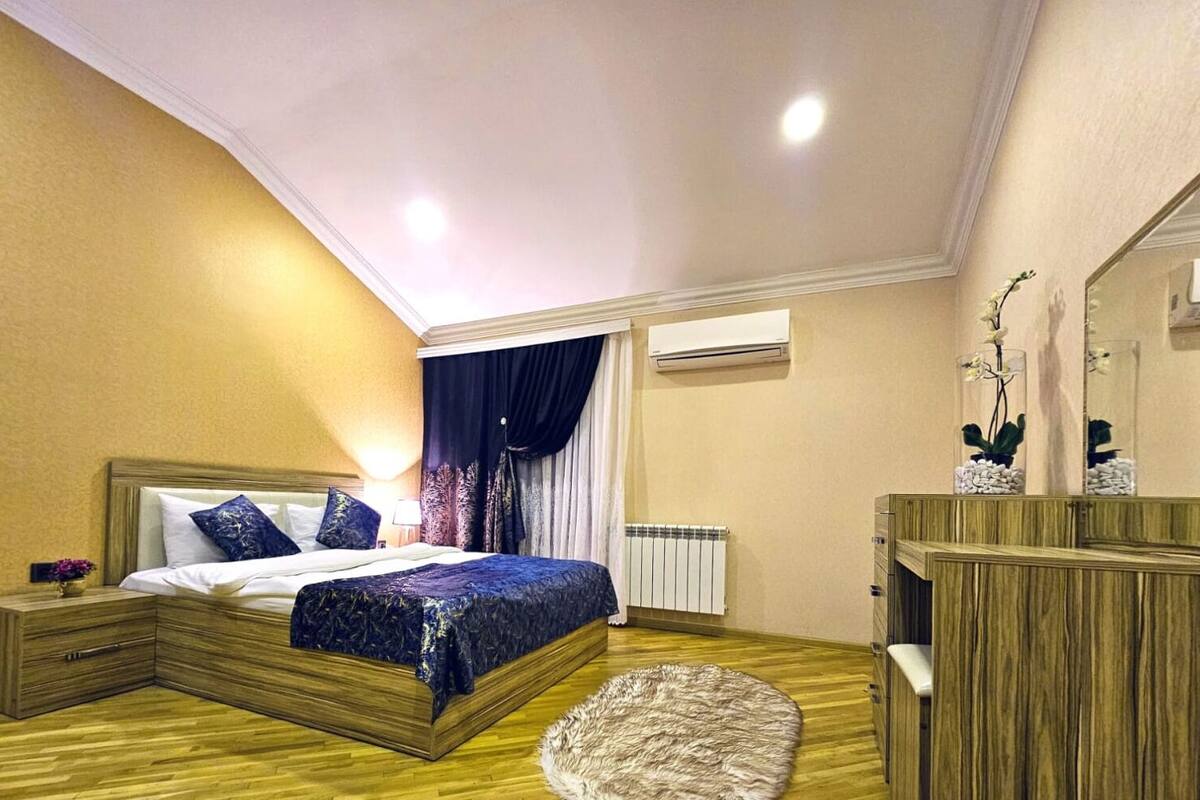 Căn hộ Cao cấp, 1 phòng ngủ, ban công, quang cảnh thành phố | Bộ đồ giường cao cấp, minibar, bàn 