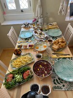 Daily local cuisine breakfast (TRY 250 per person)