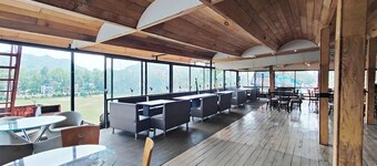 Hotel maharaja international