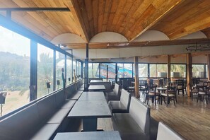 Restaurant - Hotel maharaja international (Abu Road)