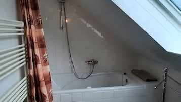 Apartment | Bathroom