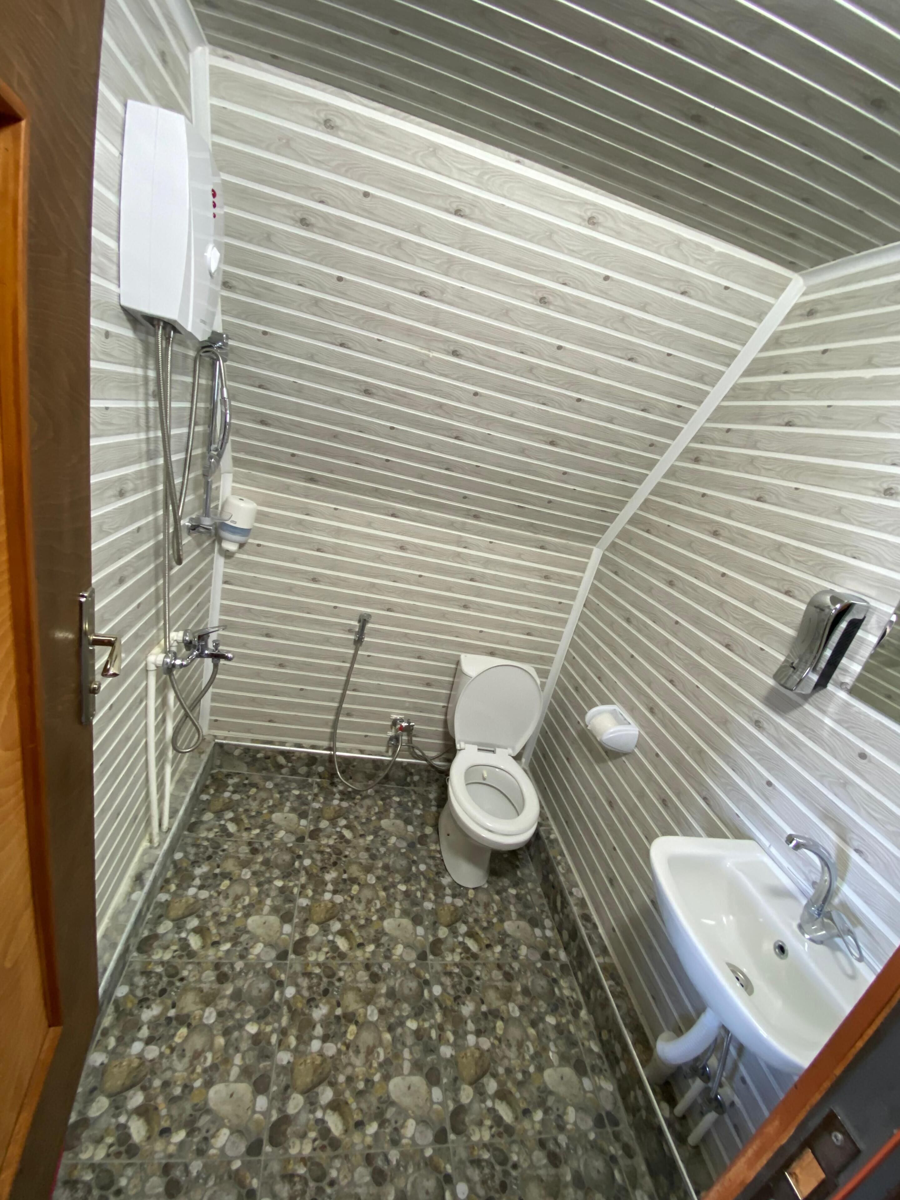 Classic Bungalow, Patio, Mountain View | Bathroom | Shower, soap, toilet paper