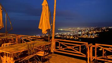 Classic-Bungalow, Terrasse, Bergblick | Terrasse/Patio