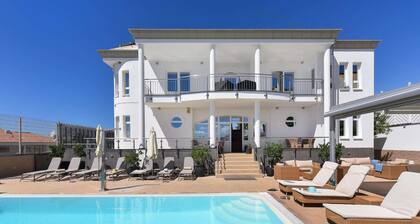 Belvilla by OYO Villa Doramas 8 pax