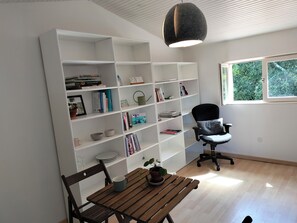 Interior - 1 Bedroom Bed & breakfast in Junas (Junas)