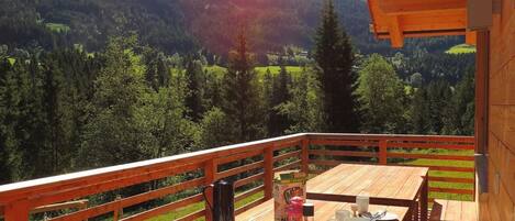 Chalet | Outdoor dining