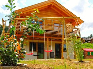 ชาเลท์ | บริเวณภายนอก