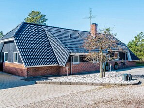 House | Exterior - 5 Star Holiday Home in Blavand (Blavand)