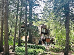 Exterior - 300 steps to Ski Lift • Hilda's Haven on the Stream • 5BR 2 BA • Huge Yard • Mountain Cabins Utah (Sundance)