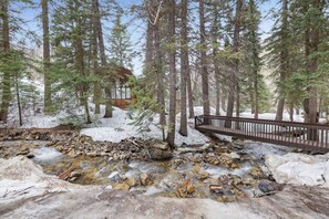 Property grounds - 300 steps to Ski Lift • Hilda's Haven on the Stream • 5BR 2 BA • Huge Yard • Mountain Cabins Utah (Sundance)