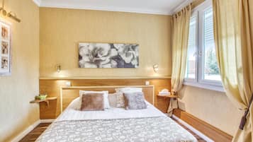 Comfort kamer | Een minibar, een bureau, een laptopwerkplek, gratis wifi