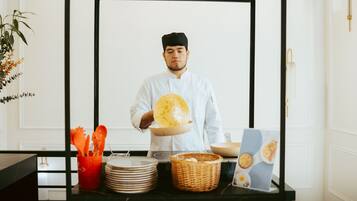 Free daily buffet breakfast