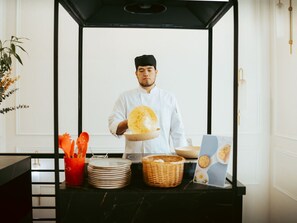 매일 뷔페 무료 아침 식사 포함
