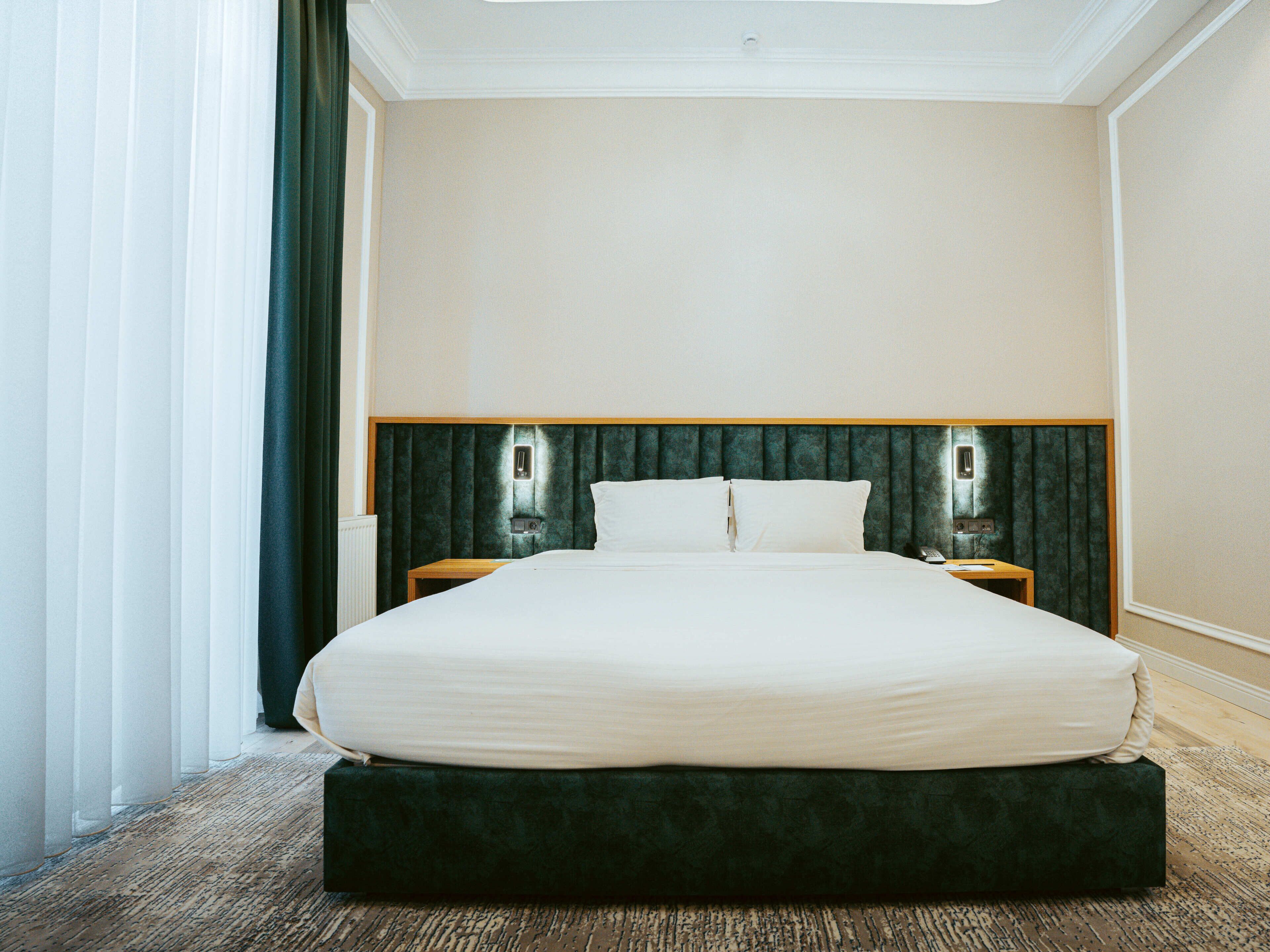 Double Room | Desk, laptop workspace, soundproofing, iron/ironing board (on request)