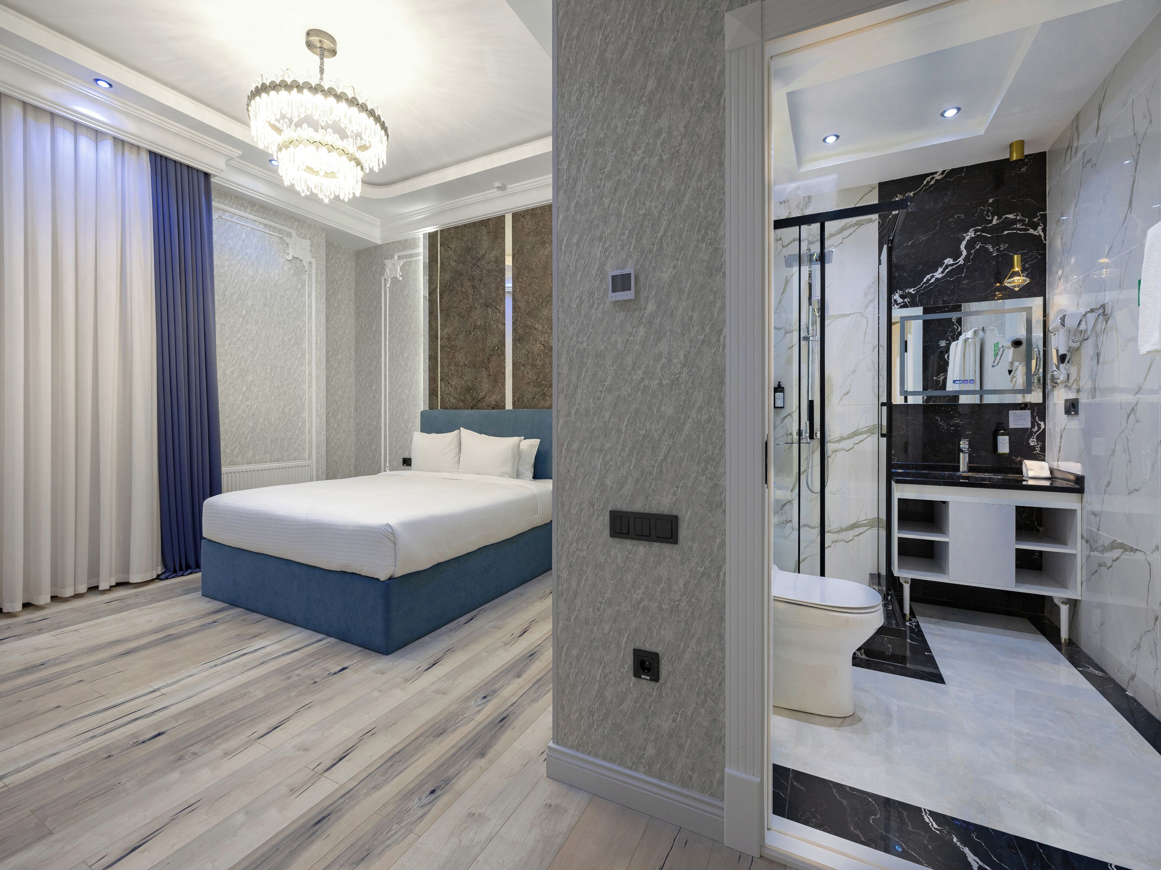 家庭三人房 | 書桌、手提電腦工作空間、隔音、熨斗/熨衫板