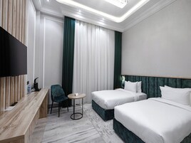 Kahden hengen standard-huone (kaksi sänkyä) | Työpöytä, kannettavalle tietokoneelle sopiva työtila, äänieristys
