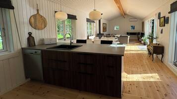House, 3 Bedrooms, Garden View | Interior