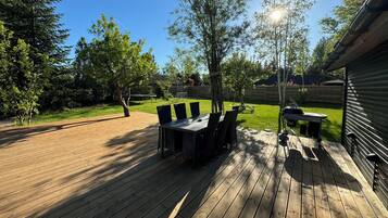 Ferienhaus, 3 Schlafzimmer, Gartenblick | Speisen im Freien