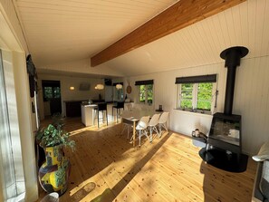 Maison, 3 chambres, vue sur le jardin | Restauration