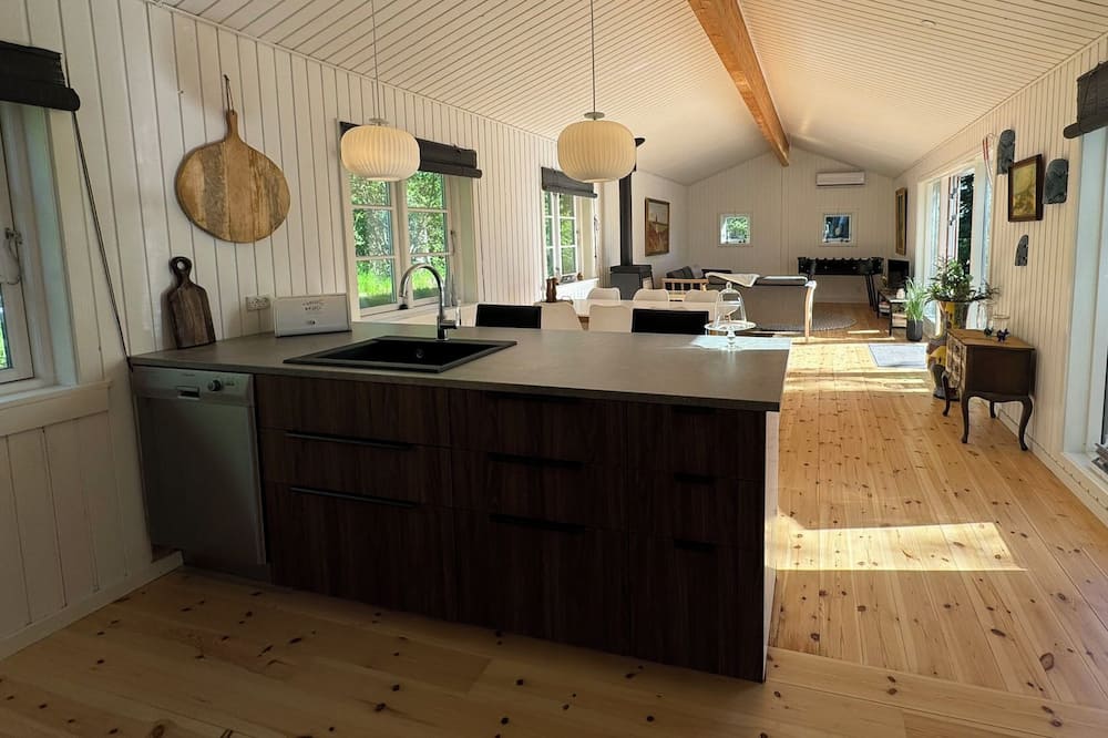 Big Renovated Cottage With Soul and Love