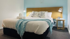 1 soverom, skrivebord, strykejern/-brett og wi-fi (inkludert)