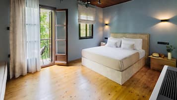 Deluxe Room with Balcony | 1 camera, biancheria in cotone egiziano