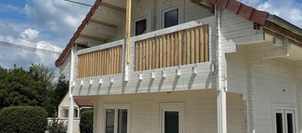 Maison 6-8 Personnes Avec Jeux et Jaccuzi Gonflable - Nahleo Chalet