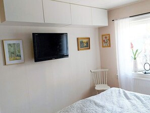 House | 2 bedrooms, individually furnished