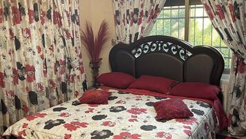 3 bedrooms, iron/ironing board, WiFi