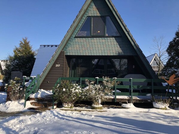 Exterior - Roof-only House Modern Retreat (Butjadingen)