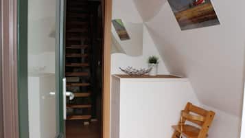 House | 3 bedrooms, individually furnished