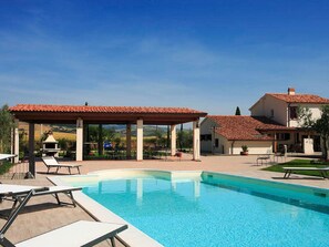 Pool - Villa With Private Pool in Piancastagnaio (Piancastagnaio)
