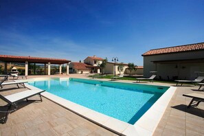 Indoor pool, outdoor pool - Villa With Private Pool in Piancastagnaio (Piancastagnaio)