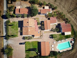 House | Pool | Indoor pool, outdoor pool - Villa With Private Pool in Piancastagnaio (Piancastagnaio)